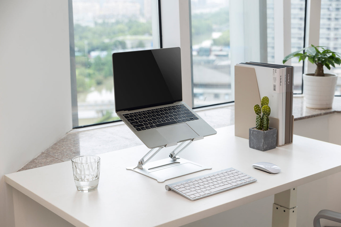 ProperAV Aluminium Construction Fully Adjustable Laptop or Tablet Stand - Silver